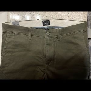 J.Crew slim fit stretch chino pants (dark green)